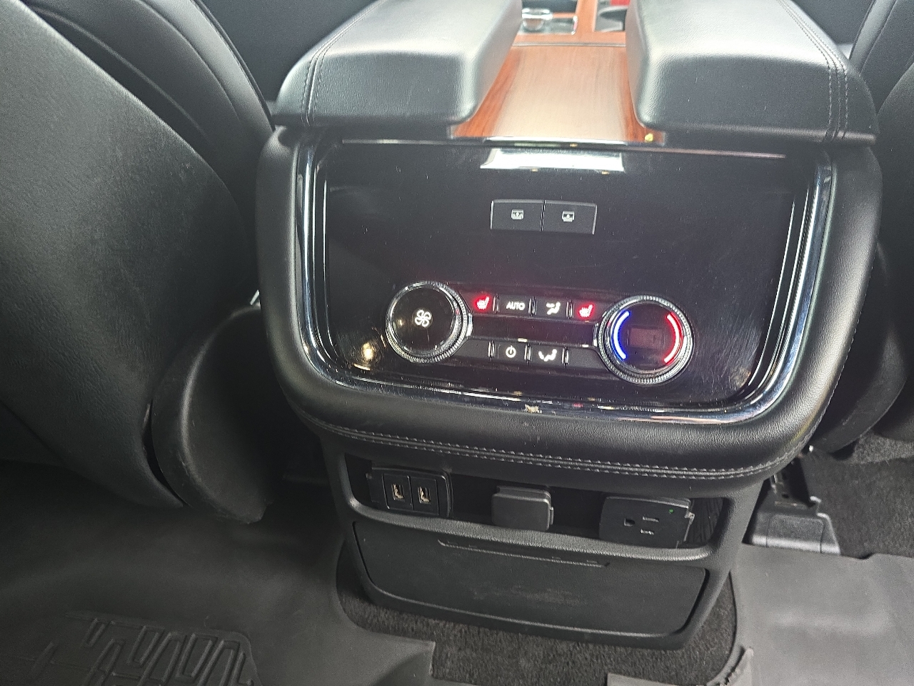 Lincoln Navigator L Reserve 4WD 2019 Lincoln Navigator L Reserve 4WD 2019