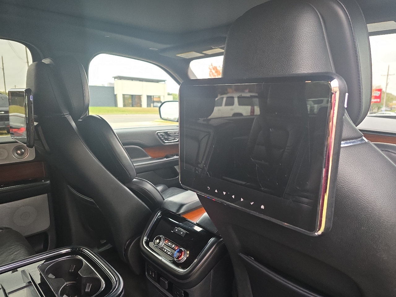 Lincoln Navigator L Reserve 4WD 2019 Lincoln Navigator L Reserve 4WD 2019