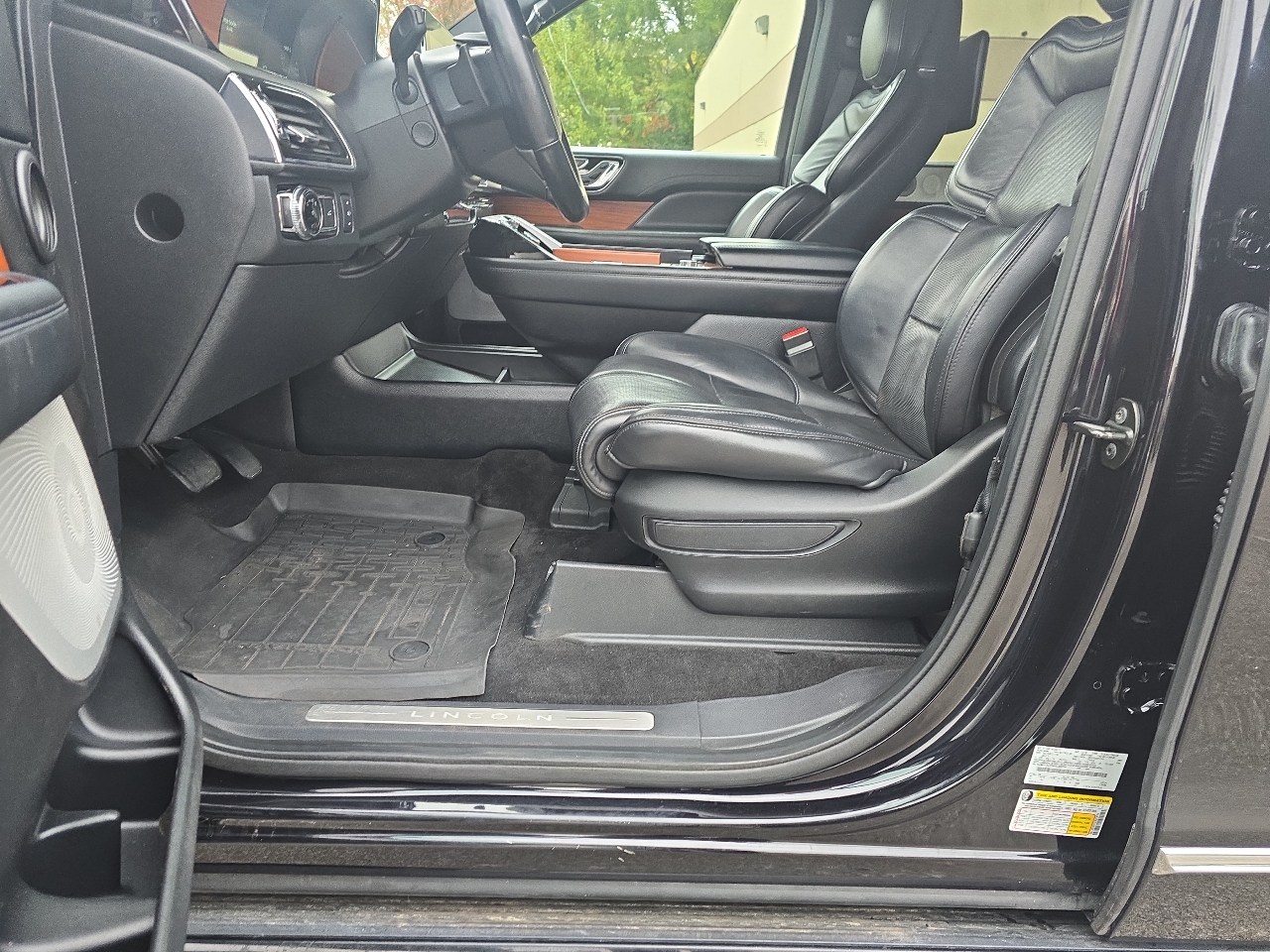 Lincoln Navigator L Reserve 4WD 2019 Lincoln Navigator L Reserve 4WD 2019