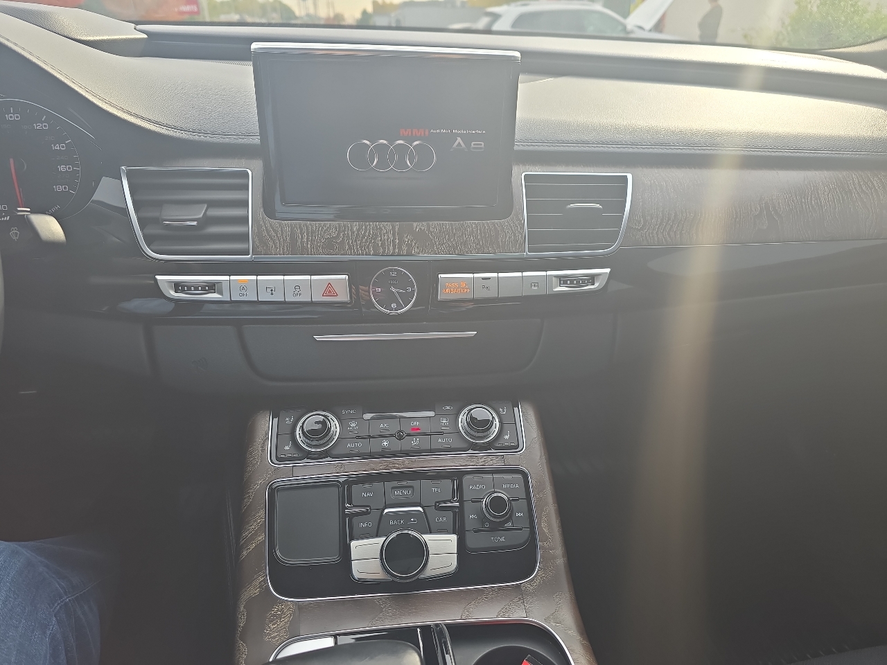 Audi A8 L TDI quattro 2015 Audi A8 L TDI quattro 2015
