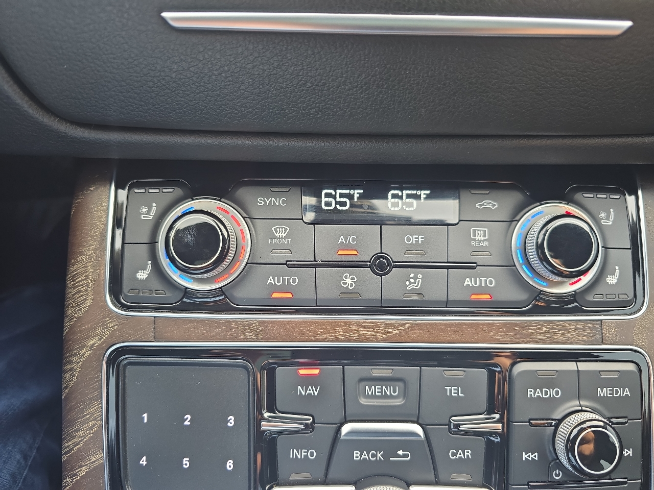 Audi A8 L TDI quattro 2015 Audi A8 L TDI quattro 2015