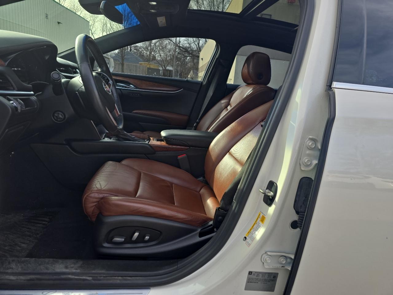 Cadillac XTS Luxury FWD 2015