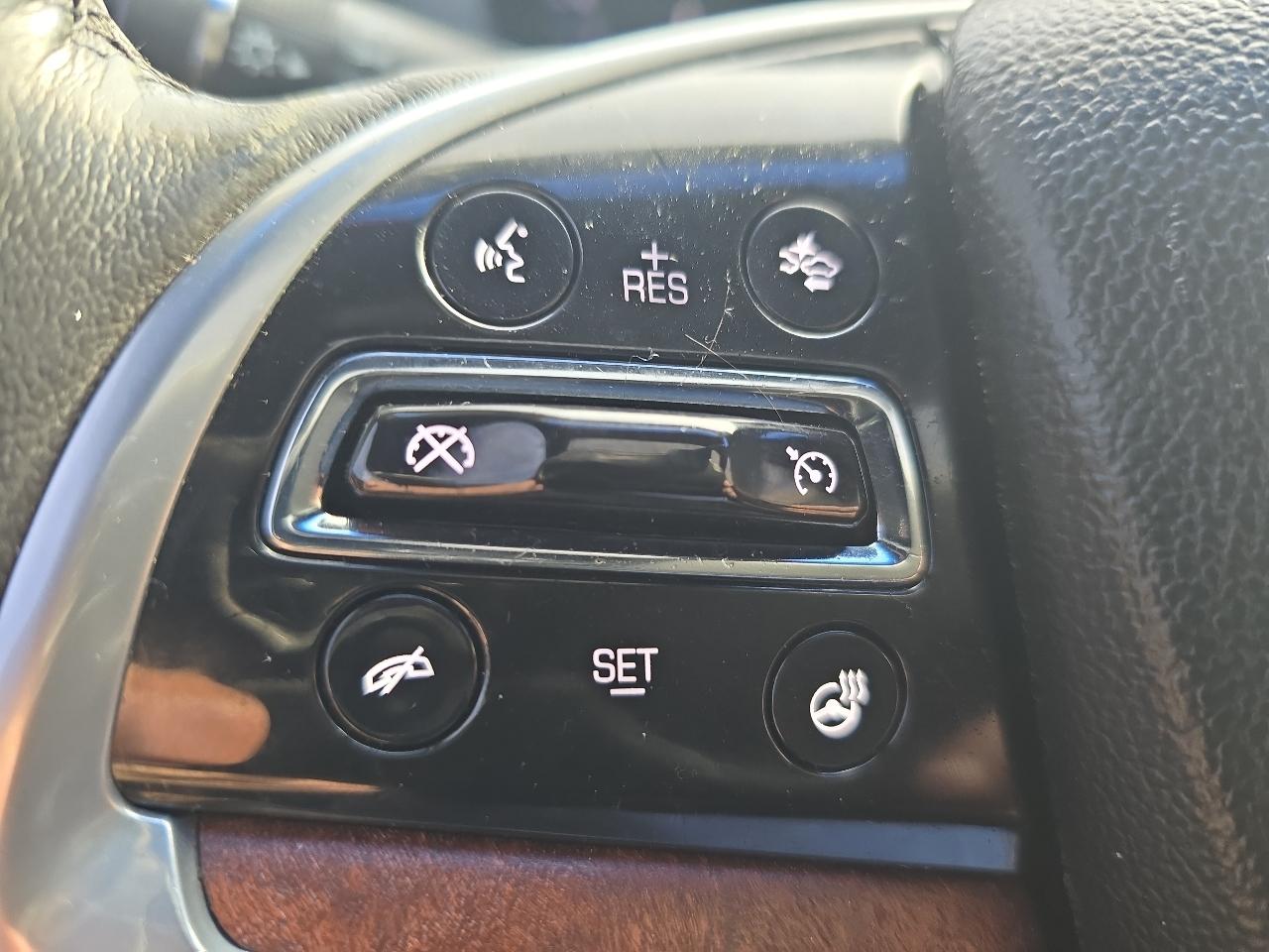 Cadillac XTS Luxury FWD 2015