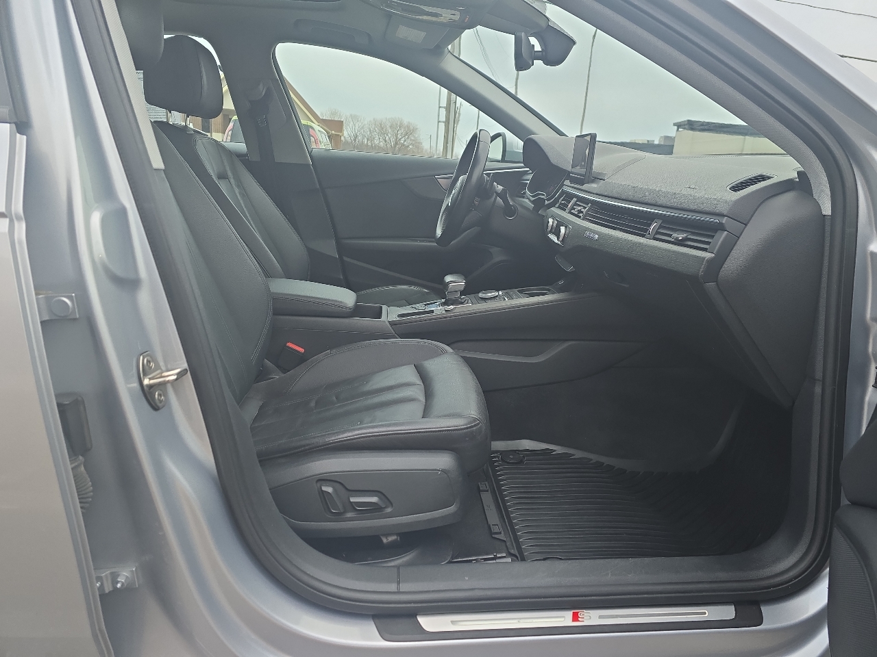 Audi A4 2.0 TFSI Premium quattro 7A 2018