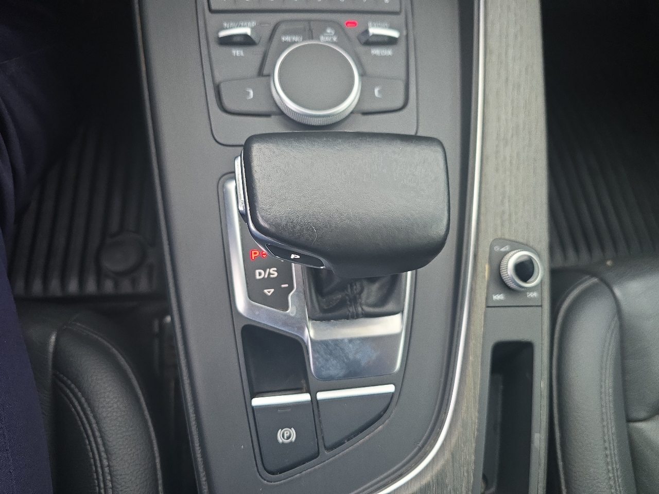 Audi A4 2.0 TFSI Premium quattro 7A 2018