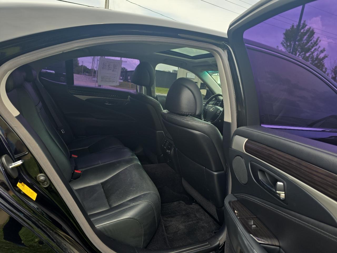 Lexus LS 460 Luxury Sedan 2015