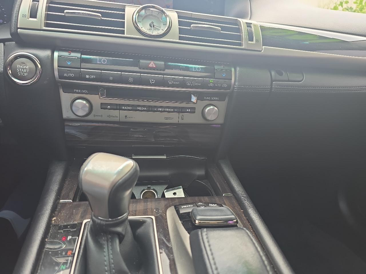 Lexus LS 460 Luxury Sedan 2015