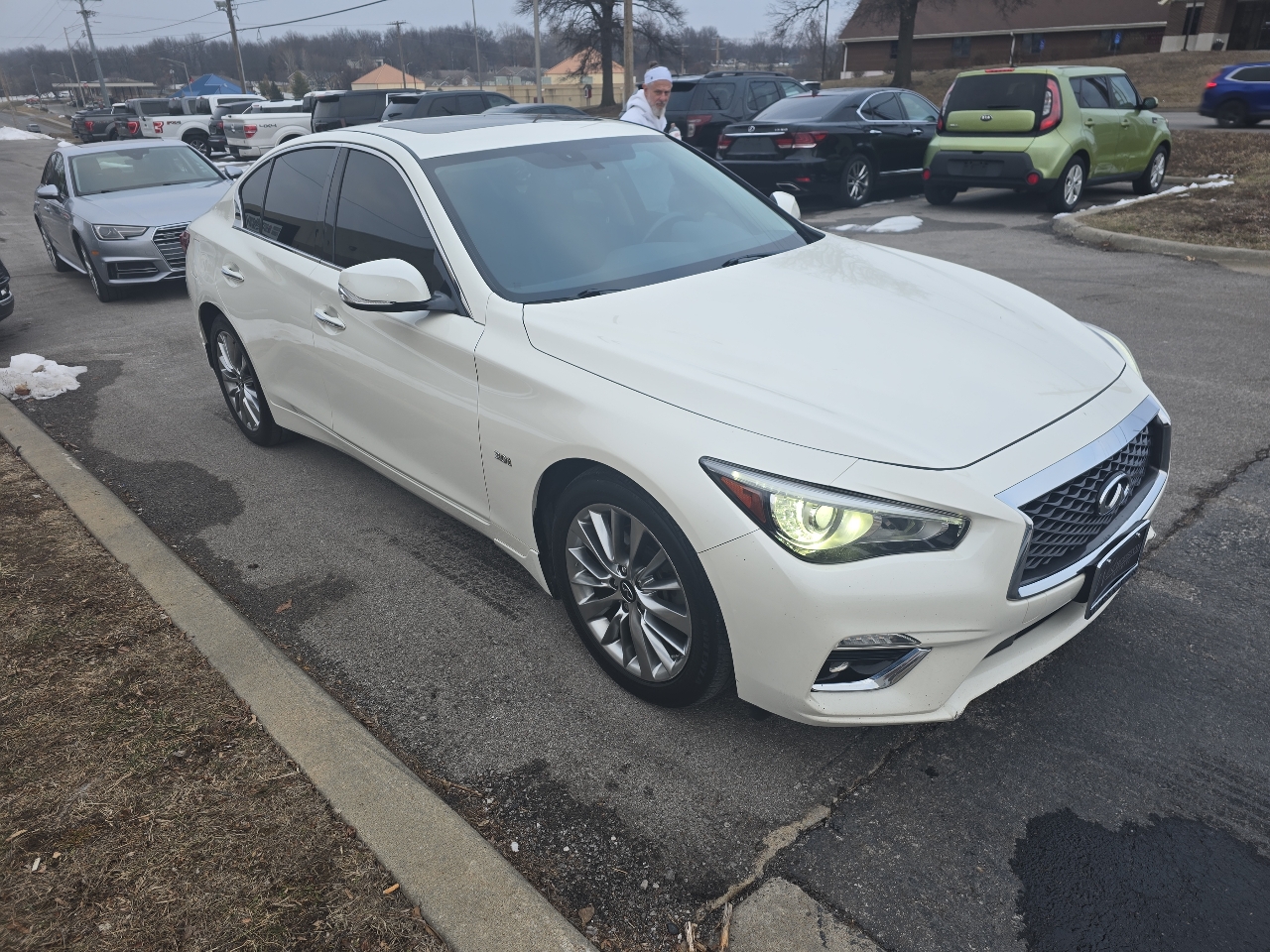 Infiniti Q50 3.0t LUXE AWD 2019