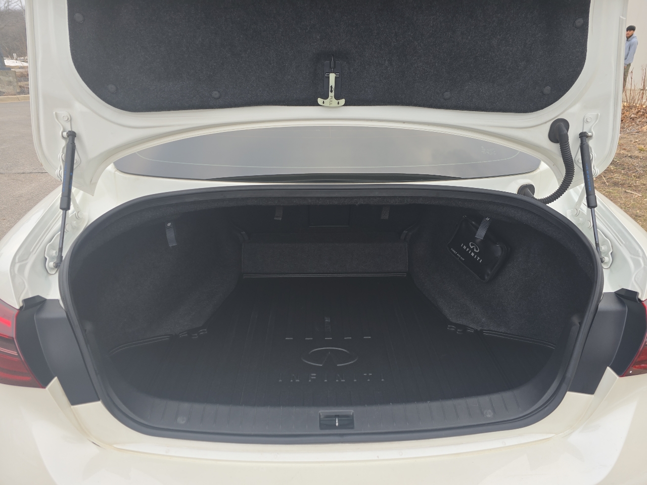 Infiniti Q50 3.0t LUXE AWD 2019