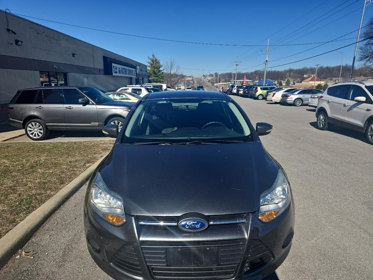 Ford Focus SE Sedan 2014