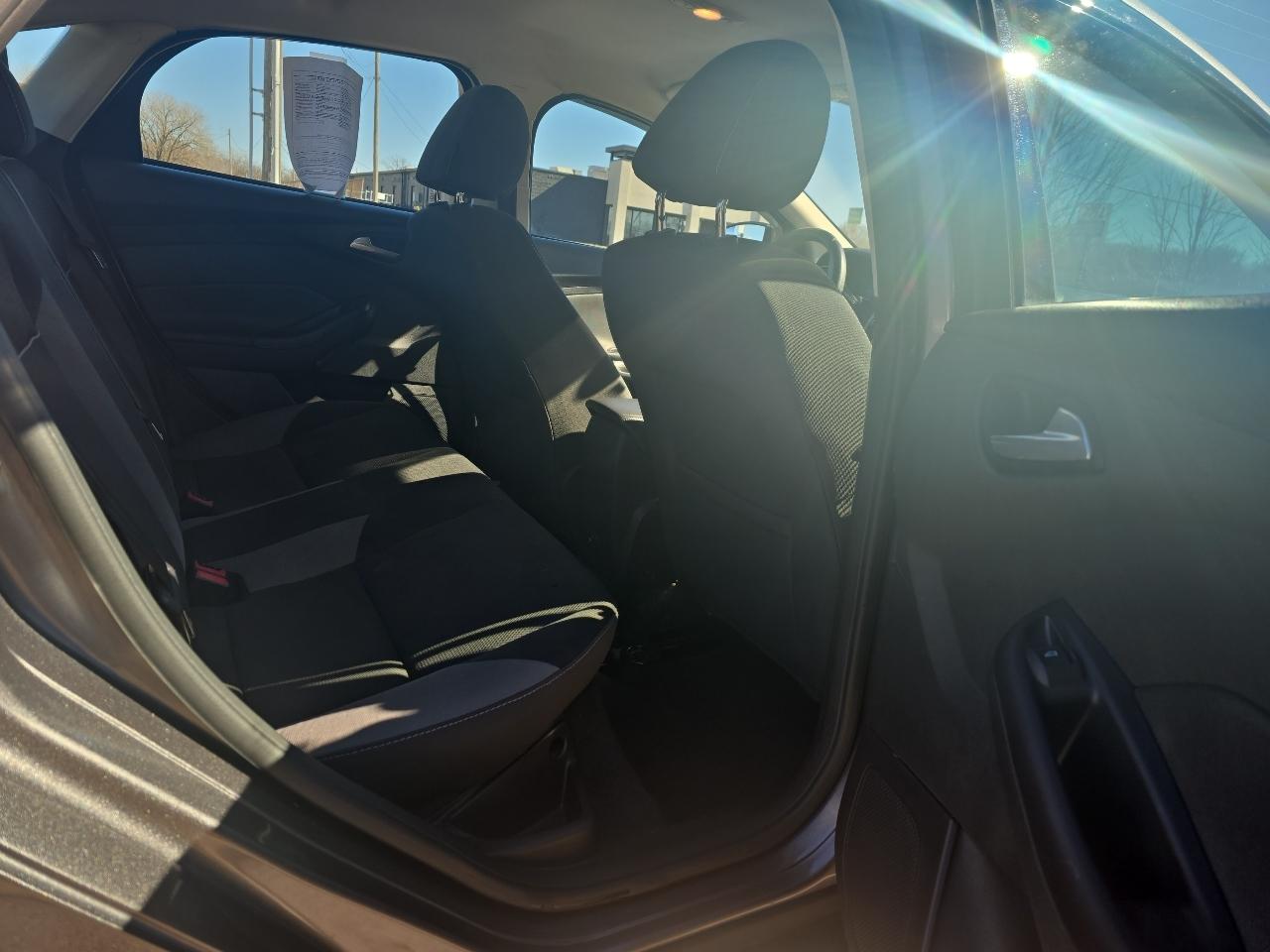 Ford Focus SE Sedan 2014