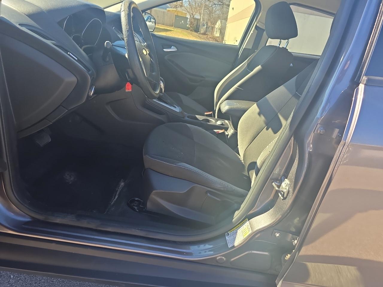 Ford Focus SE Sedan 2014