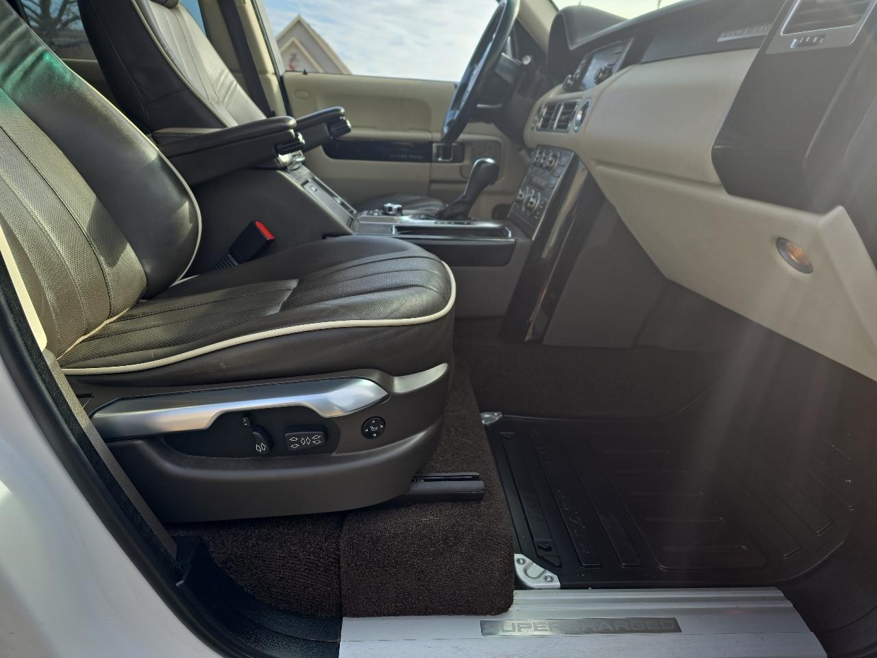 Land Rover Range Rover Supercharged 2012