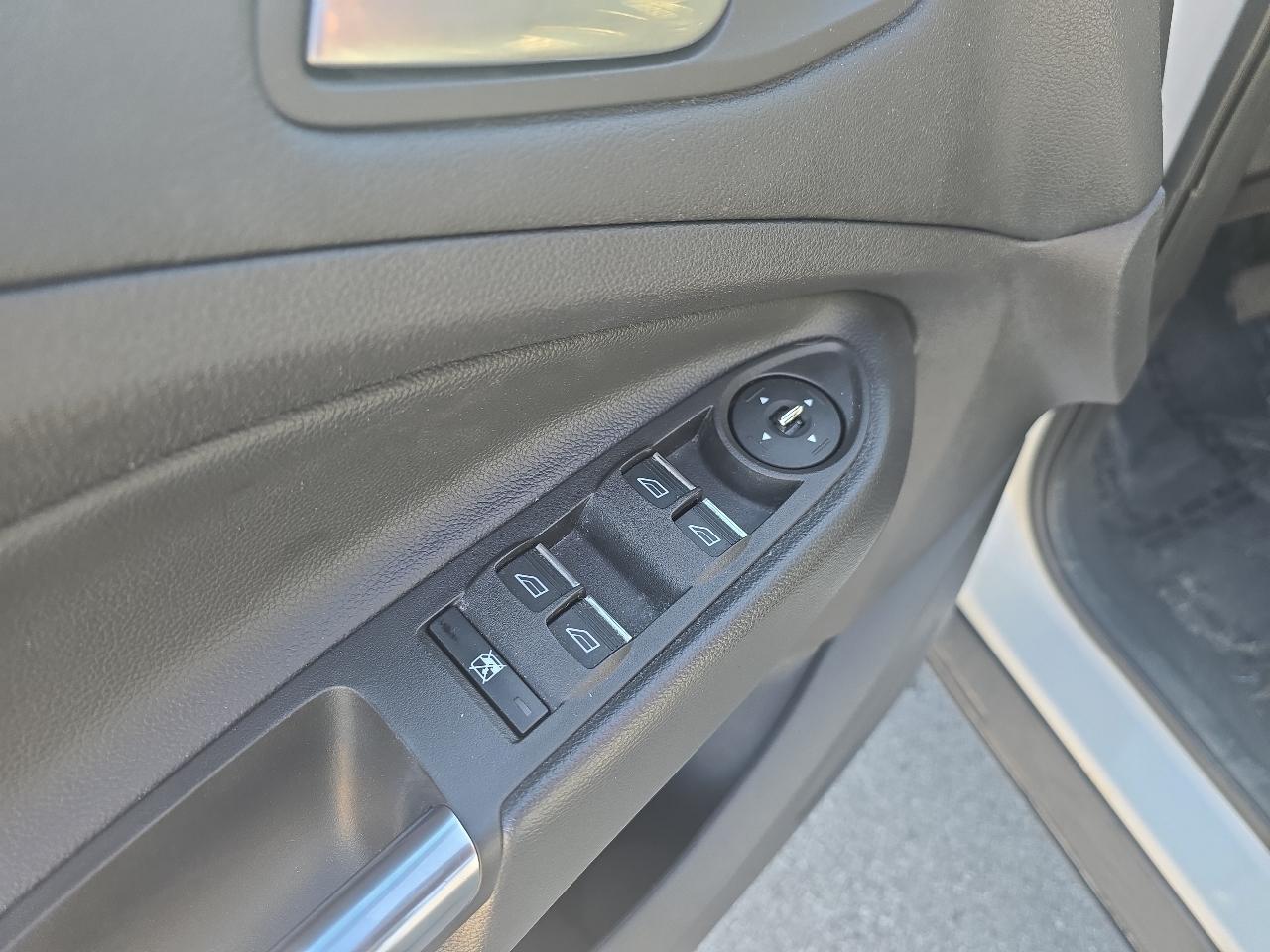 Ford Escape Titanium FWD 2014