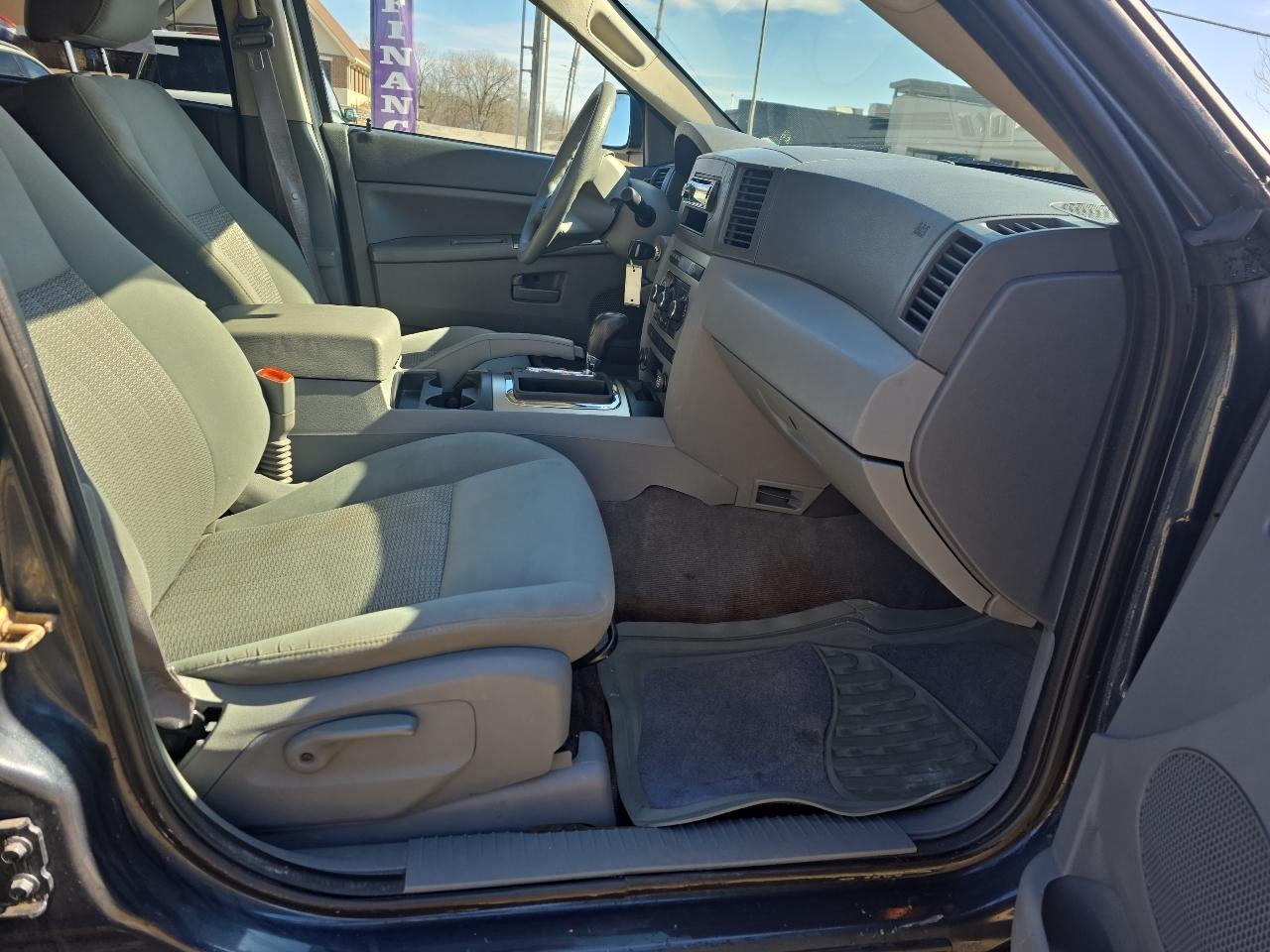 Jeep Grand Cherokee Laredo 4WD 2007