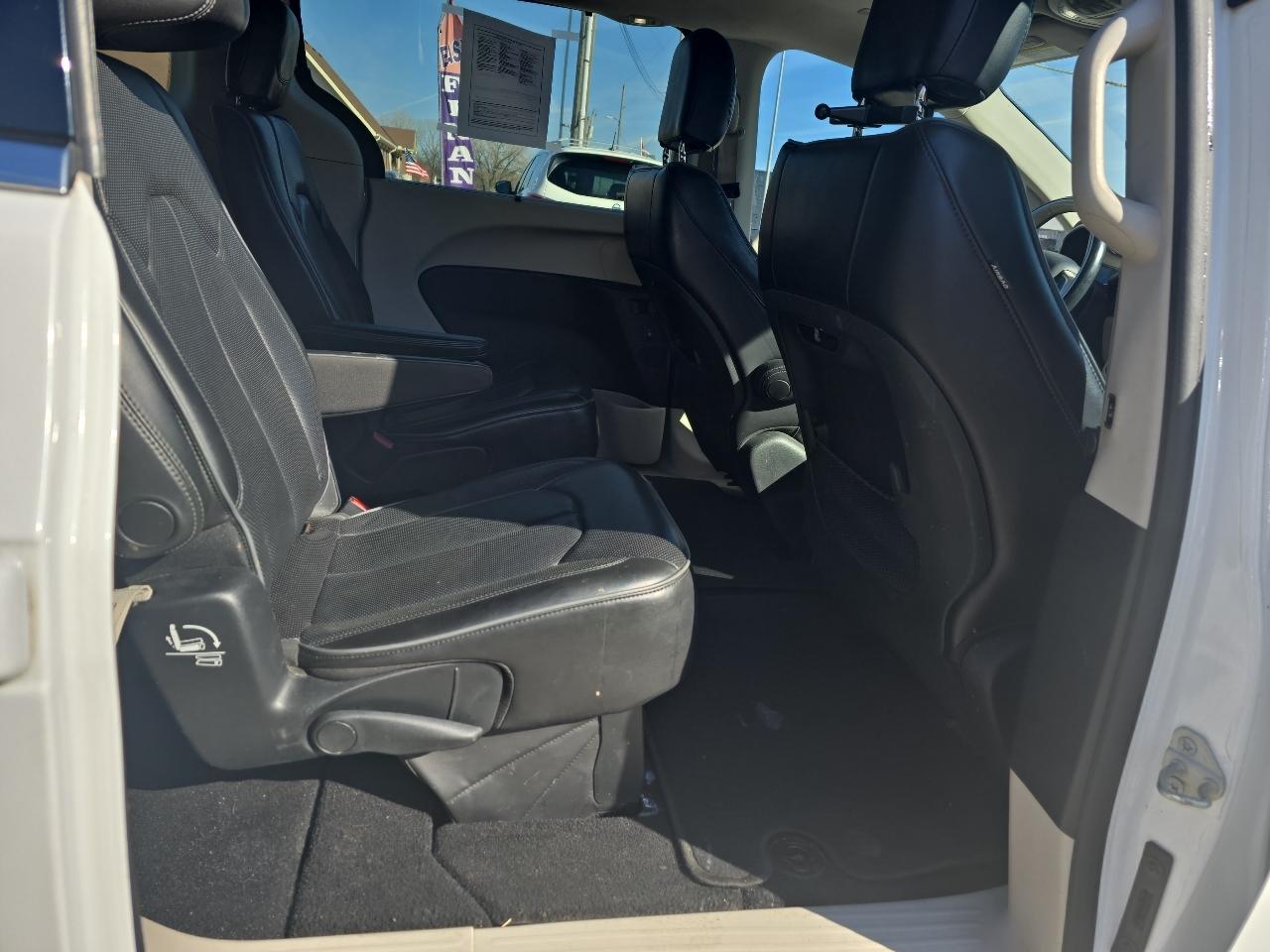 Chrysler Pacifica Limited 2018