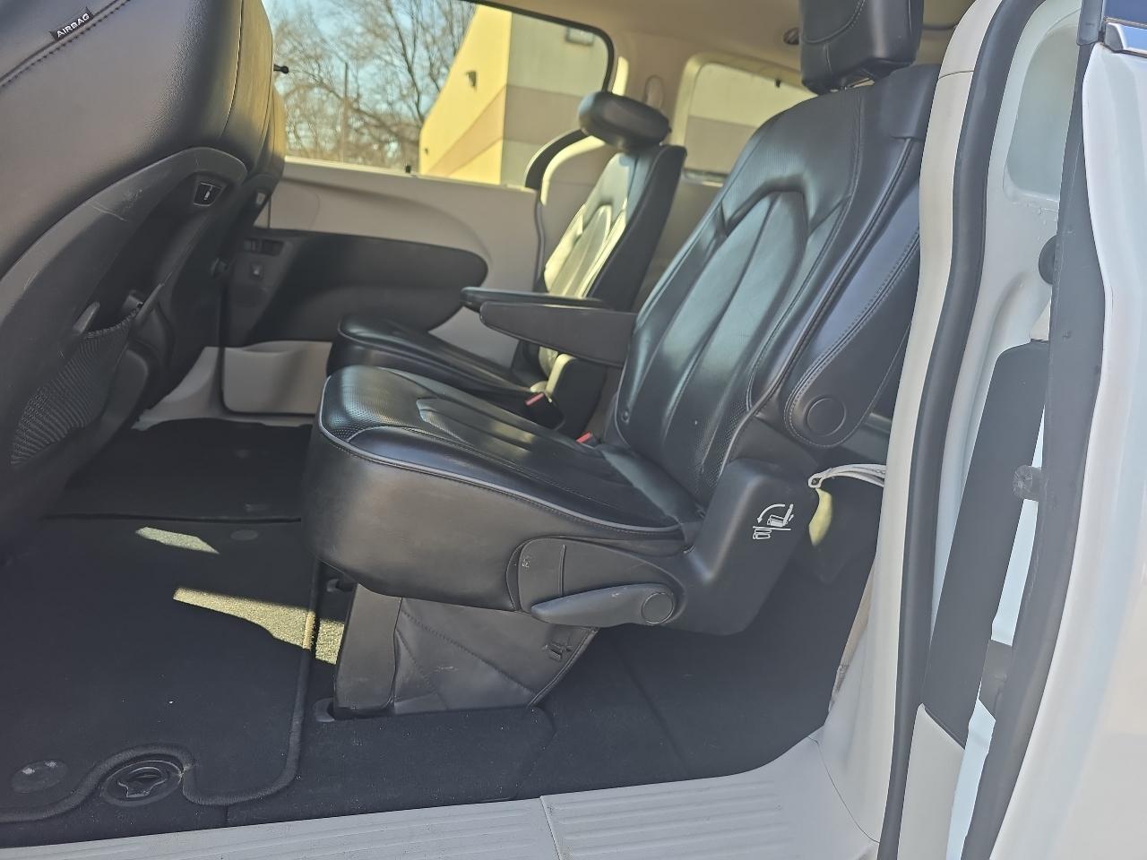 Chrysler Pacifica Limited 2018