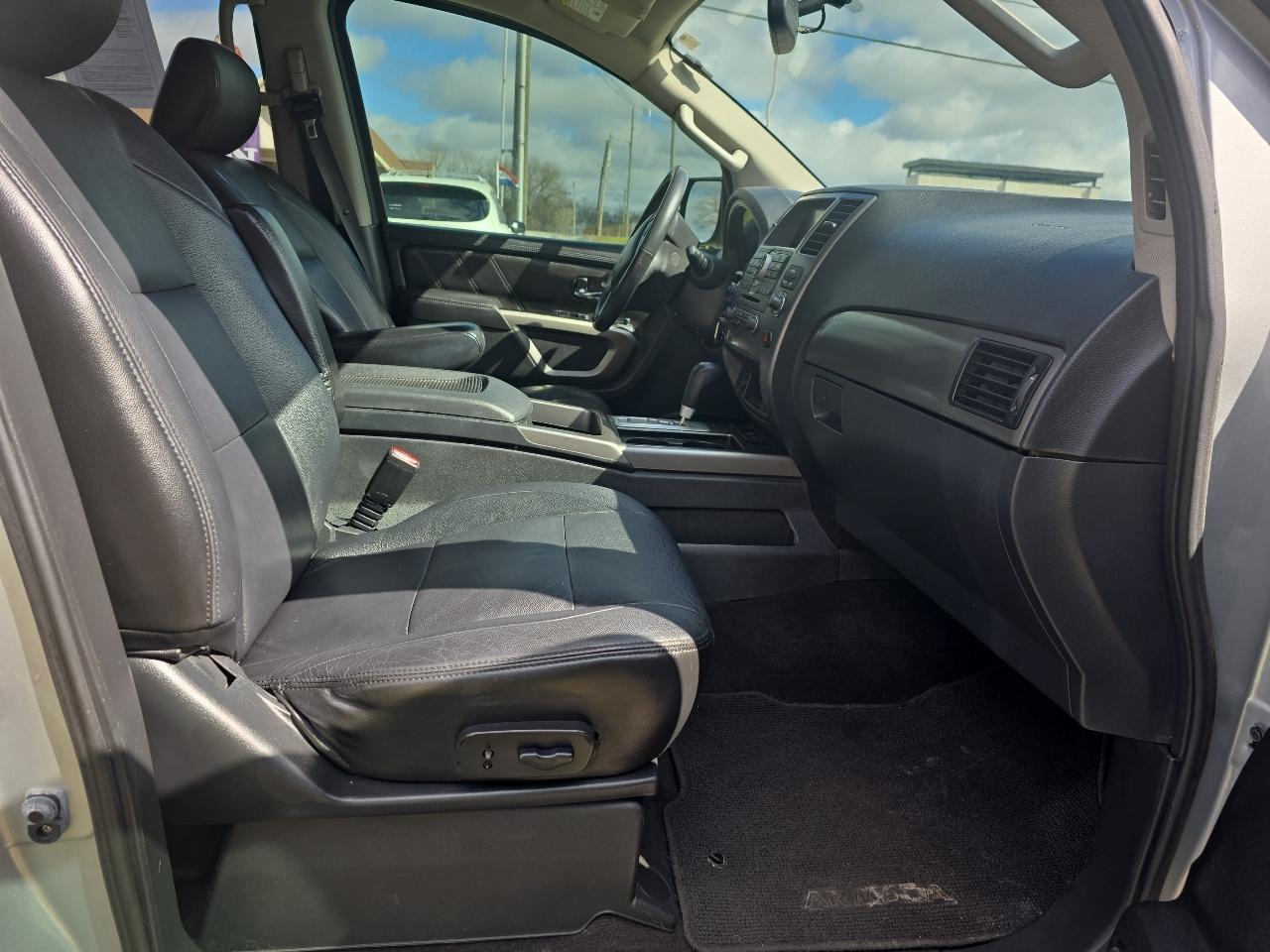 Nissan Armada SL 4WD 2015