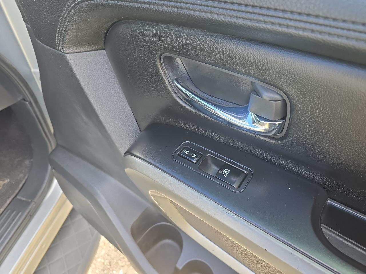 Nissan Armada SL 4WD 2015