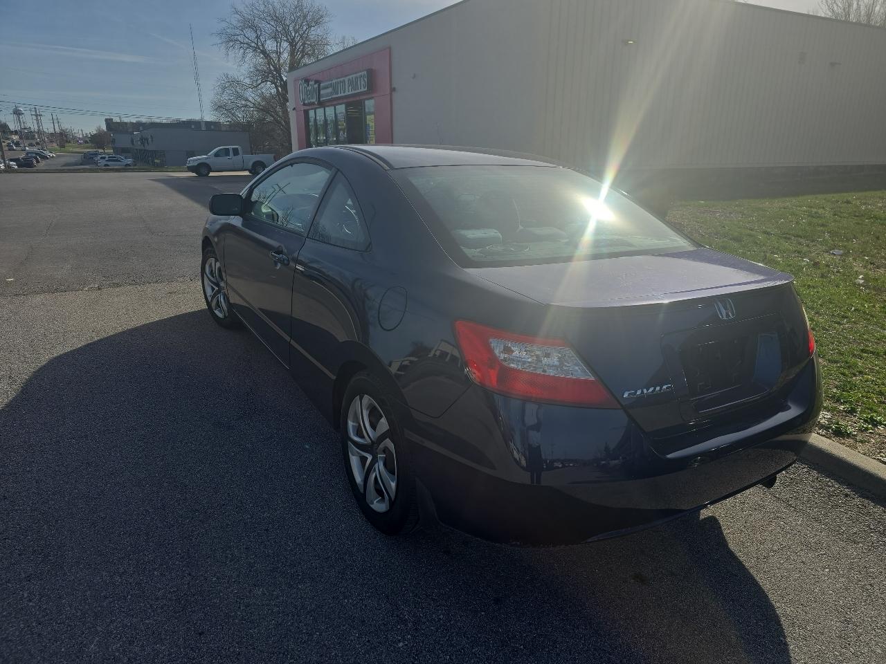 Honda Civic LX Coupe 5-Speed AT 2010