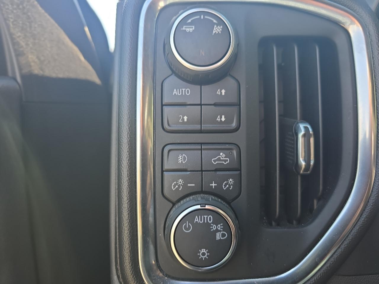 Chevrolet Silverado 1500 1LT Crew Cab 4WD 2019