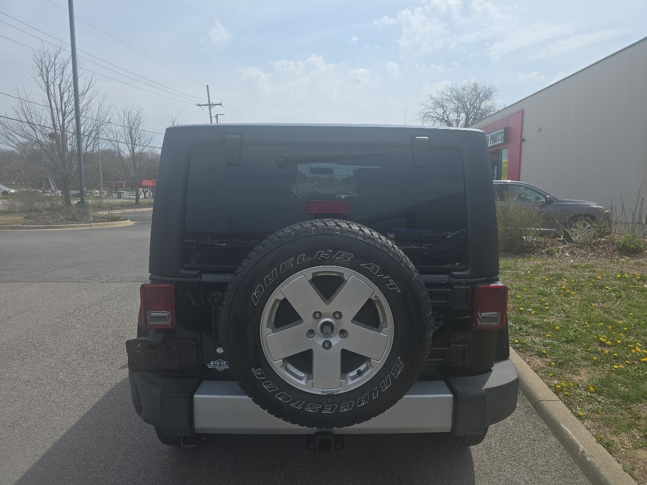 Jeep Wrangler Unlimited Sahara 4WD 2012