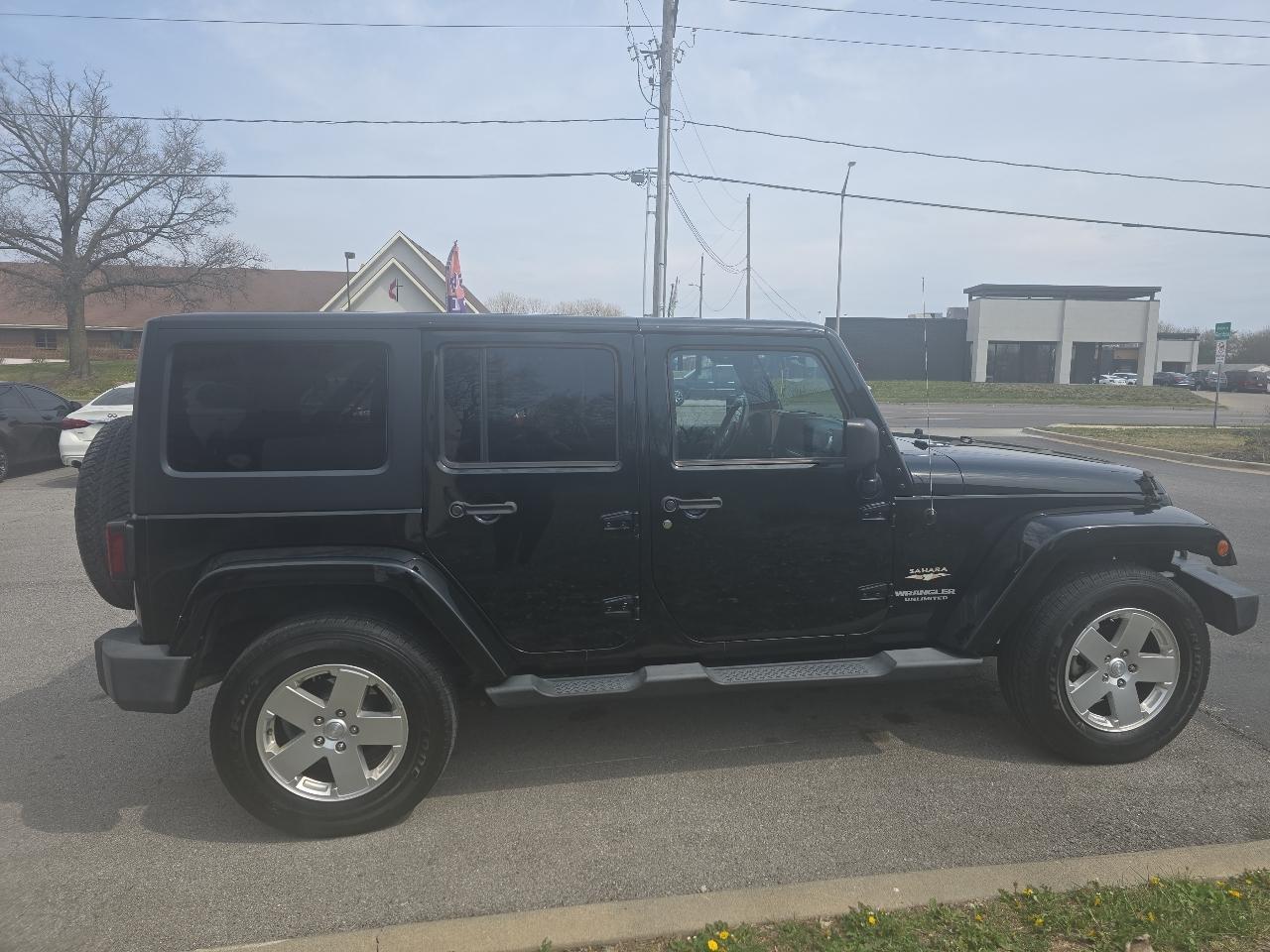 Jeep Wrangler Unlimited Sahara 4WD 2012