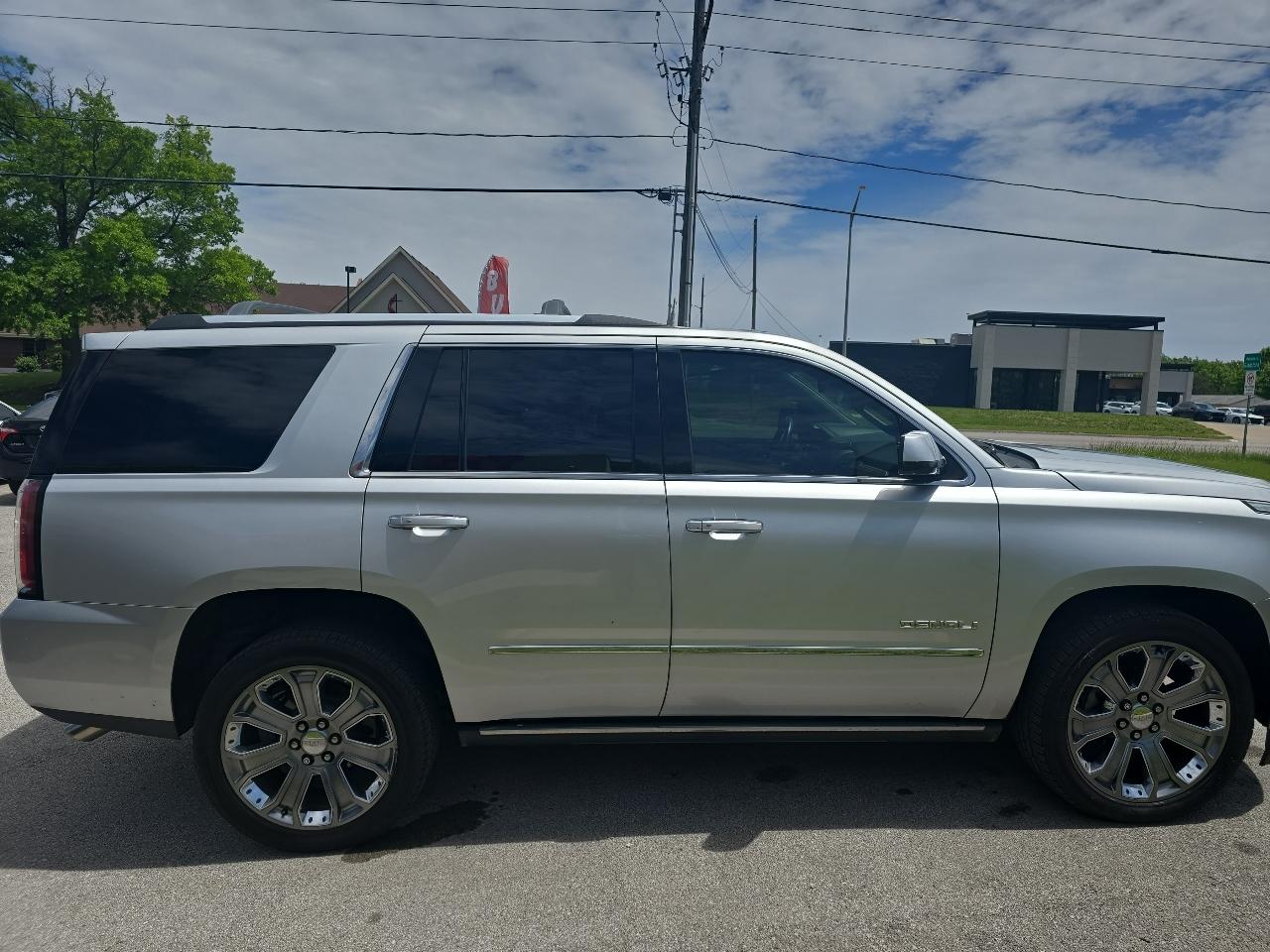 GMC Yukon Denali 4WD 2016