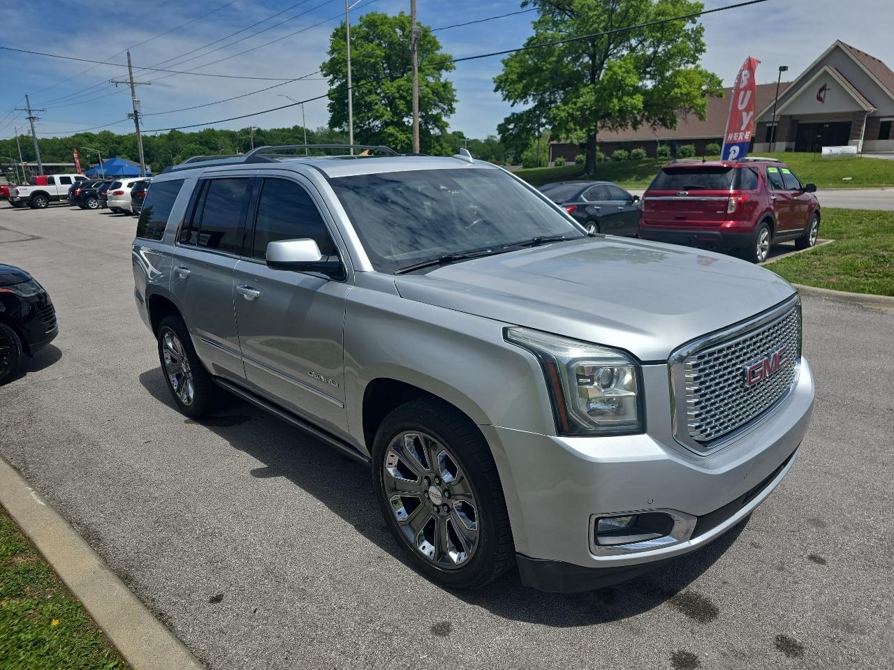 GMC Yukon Denali 4WD 2016