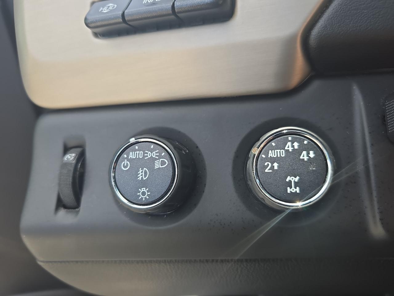 GMC Yukon Denali 4WD 2016