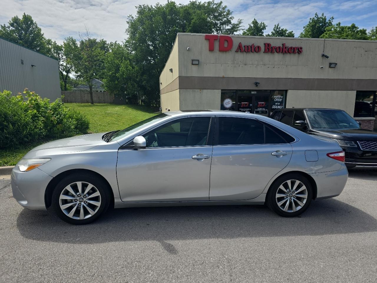 Toyota Camry XLE 2017