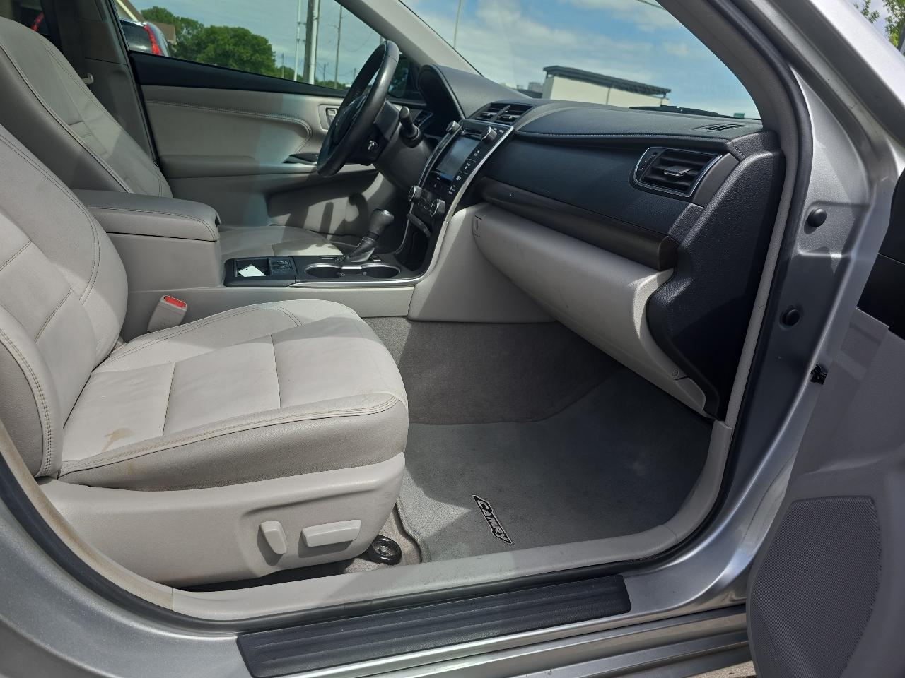Toyota Camry XLE 2017