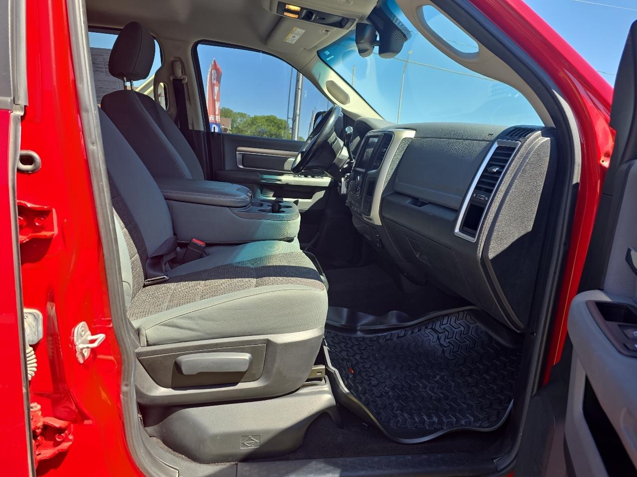 RAM 3500 SLT Mega Cab 4WD 2014