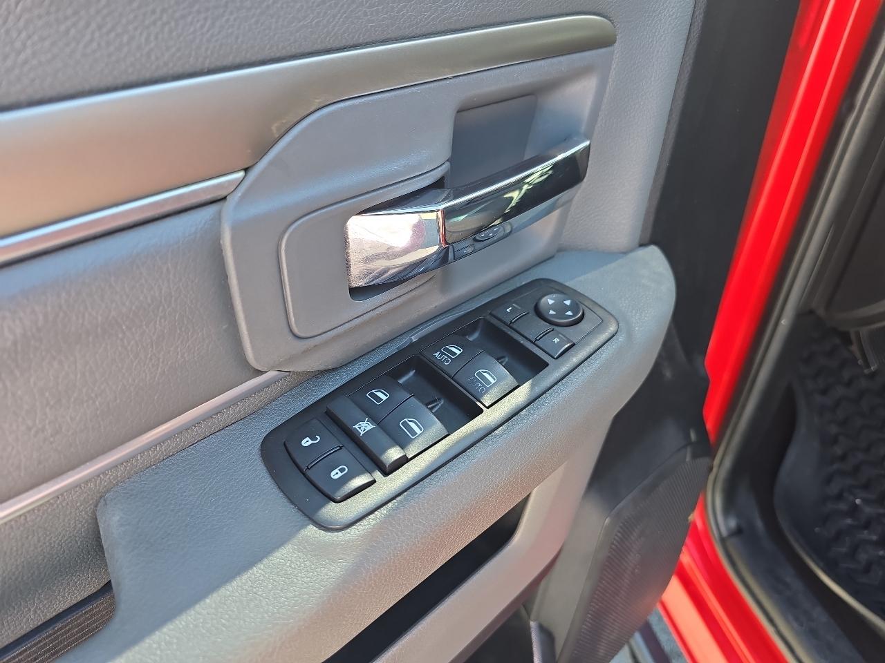 RAM 3500 SLT Mega Cab 4WD 2014