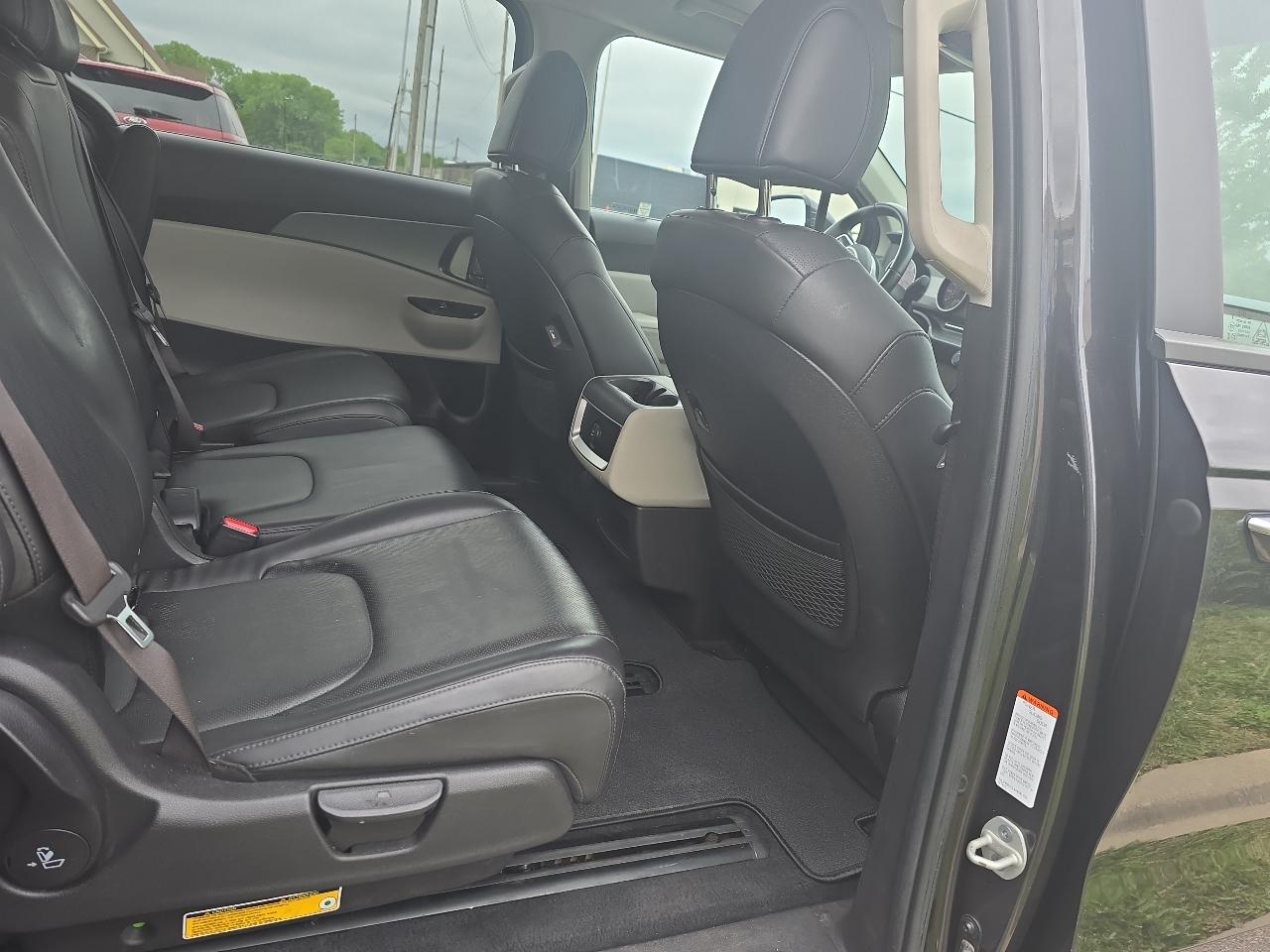 Kia Carnival LX Seat Package 2022
