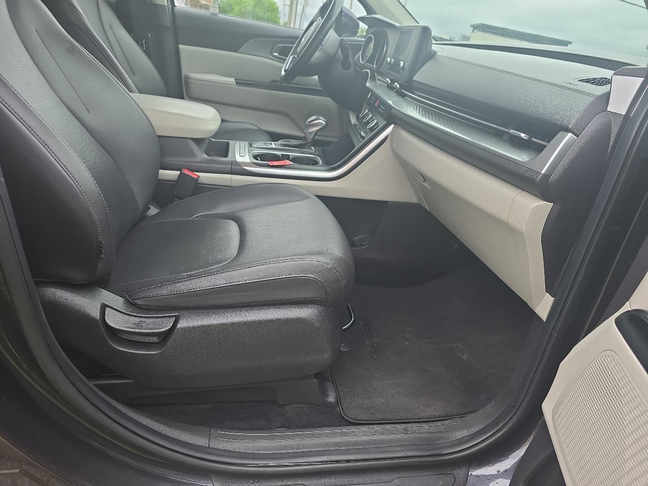 Kia Carnival LX Seat Package 2022