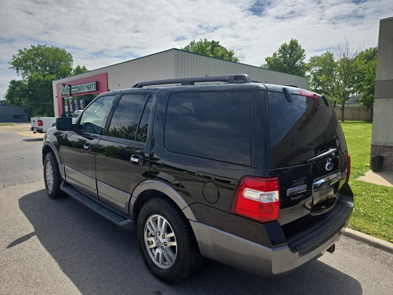 Ford Expedition XLT 4WD 2012