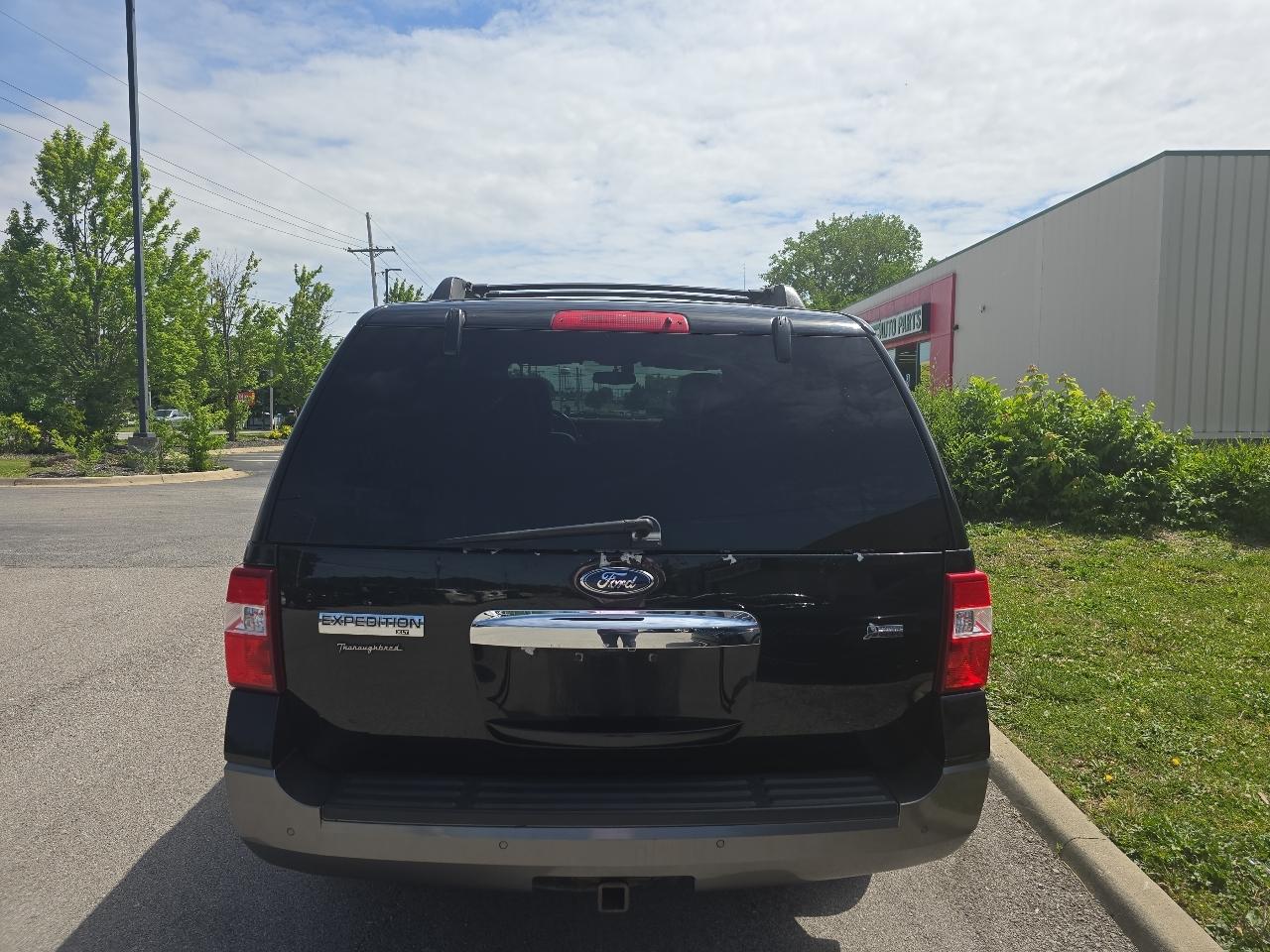 Ford Expedition XLT 4WD 2012