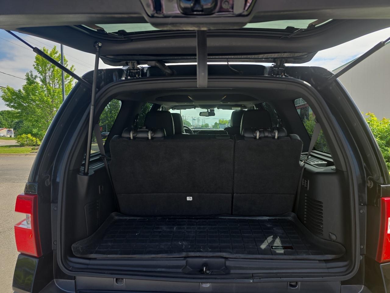 Ford Expedition XLT 4WD 2012