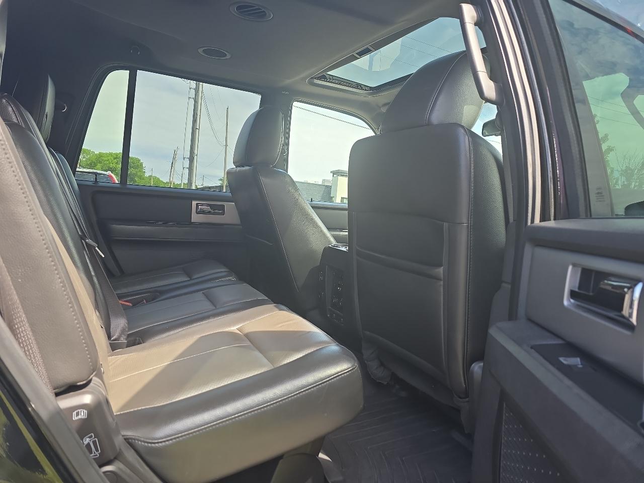 Ford Expedition XLT 4WD 2012