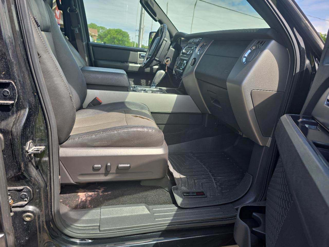 Ford Expedition XLT 4WD 2012