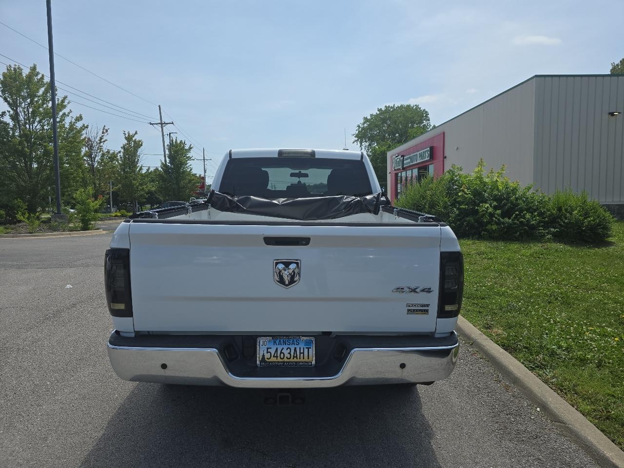 RAM 1500 ST Quad Cab 4WD 2012