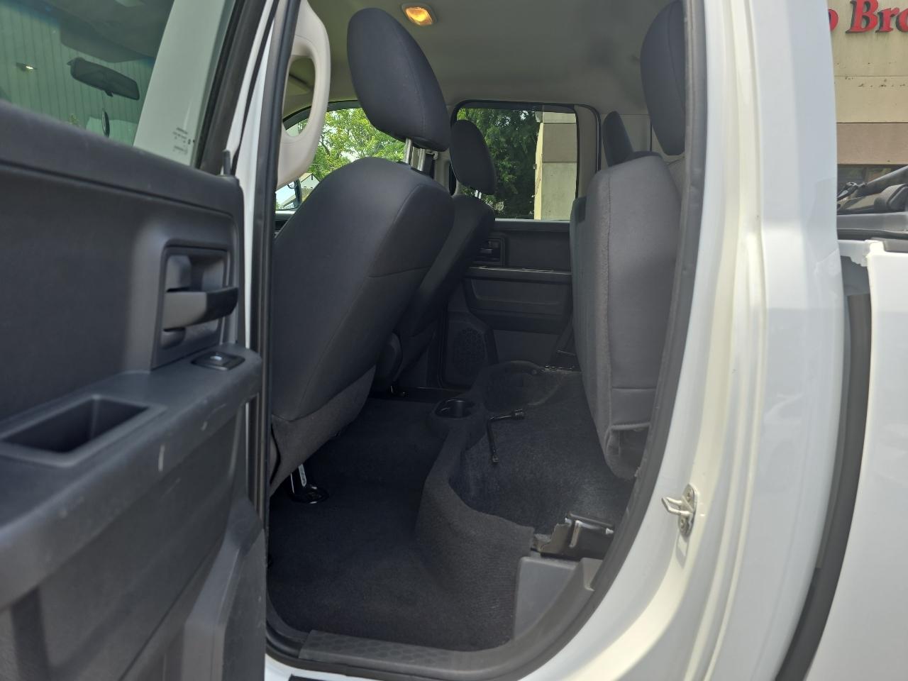 RAM 1500 ST Quad Cab 4WD 2012