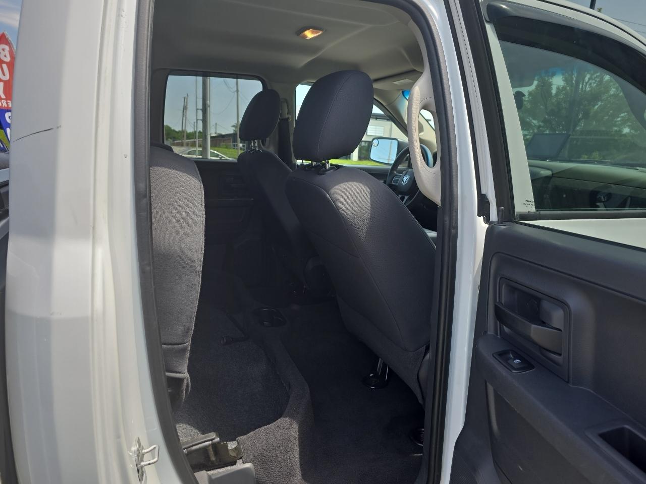 RAM 1500 ST Quad Cab 4WD 2012