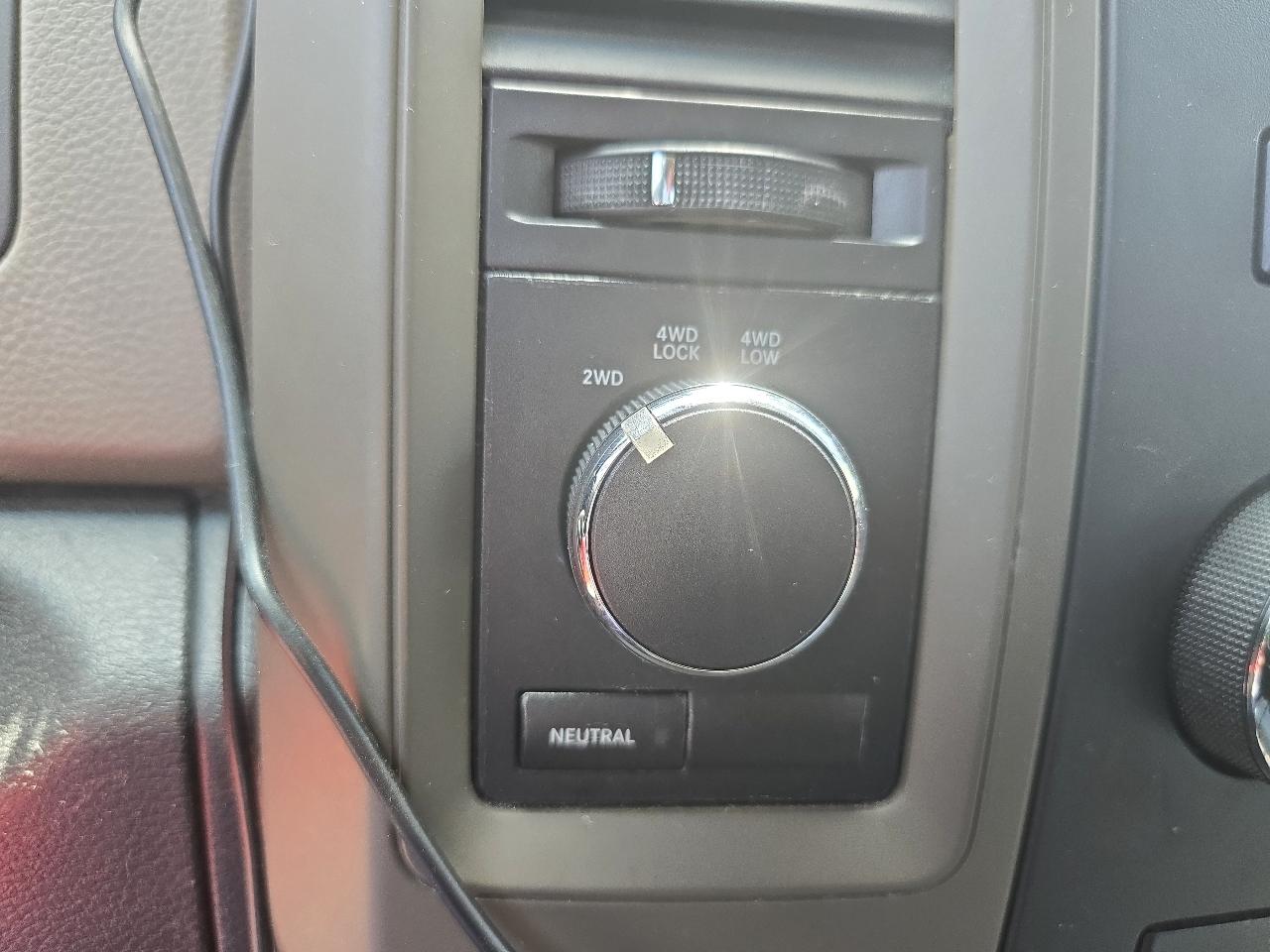 RAM 1500 ST Quad Cab 4WD 2012