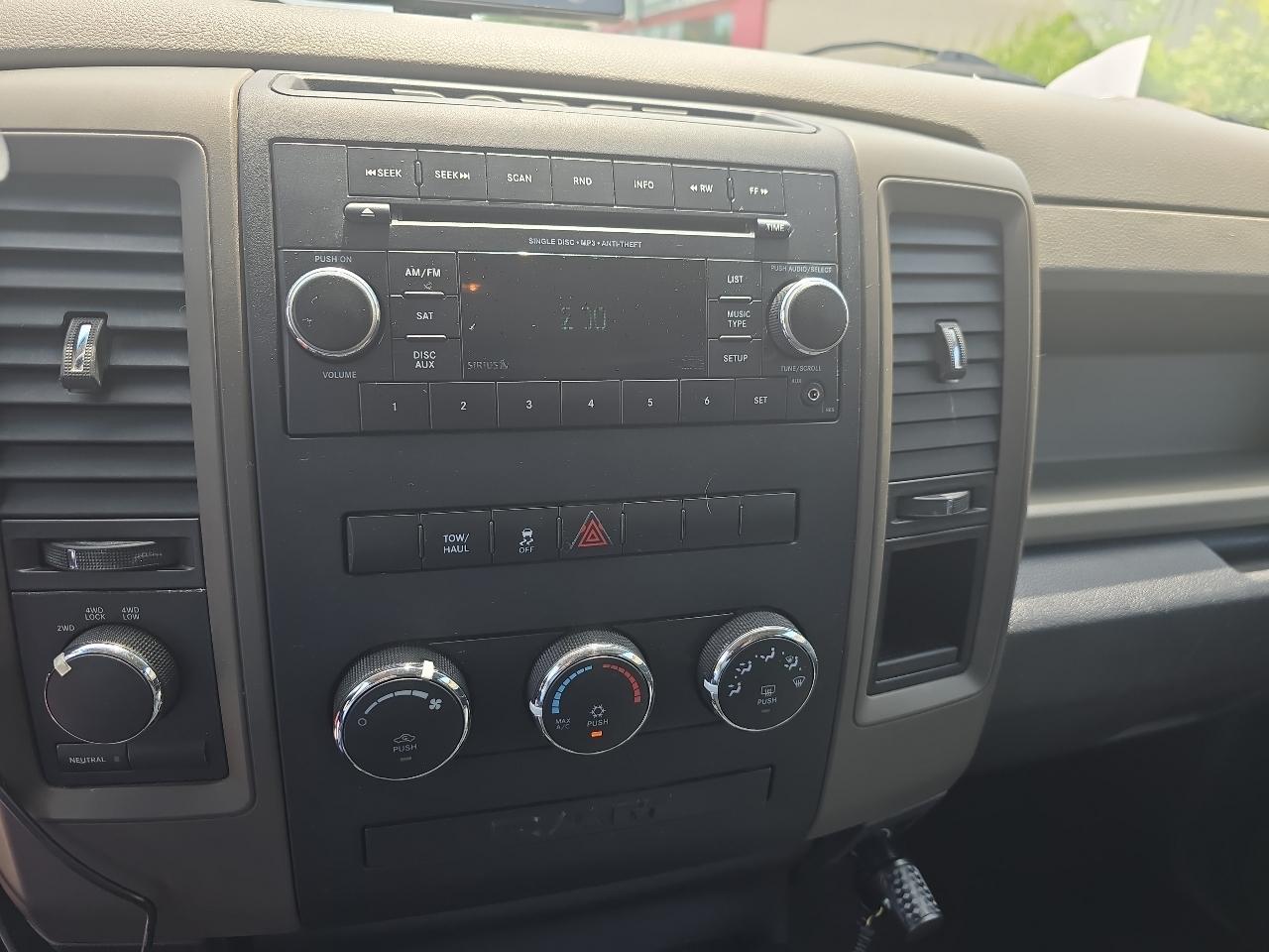 RAM 1500 ST Quad Cab 4WD 2012