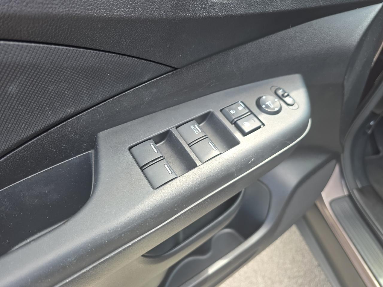 Honda CR-V LX 4WD 5-Speed AT 2013