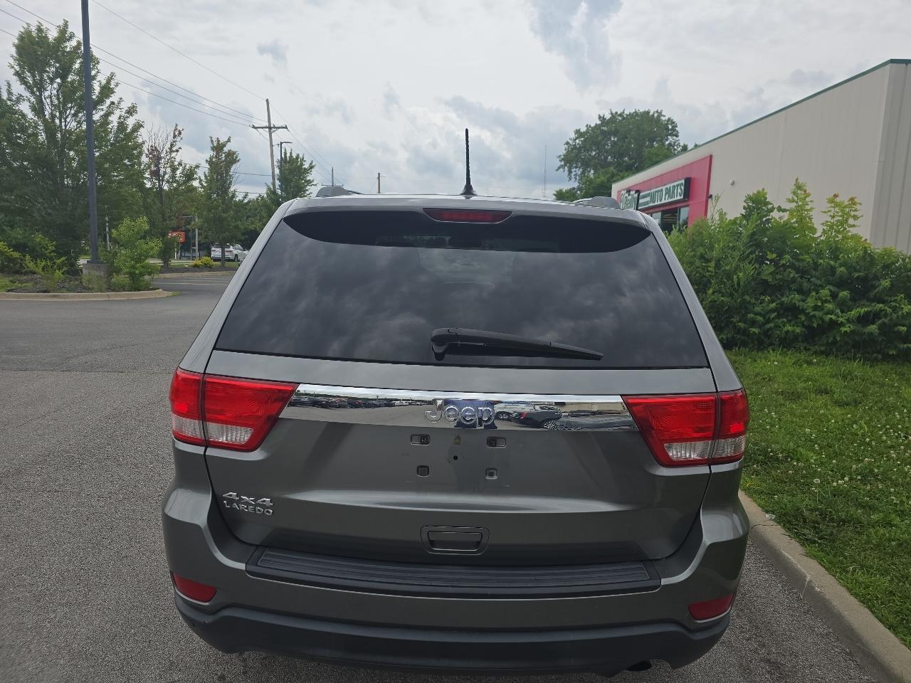 Jeep Grand Cherokee Laredo 4WD 2013