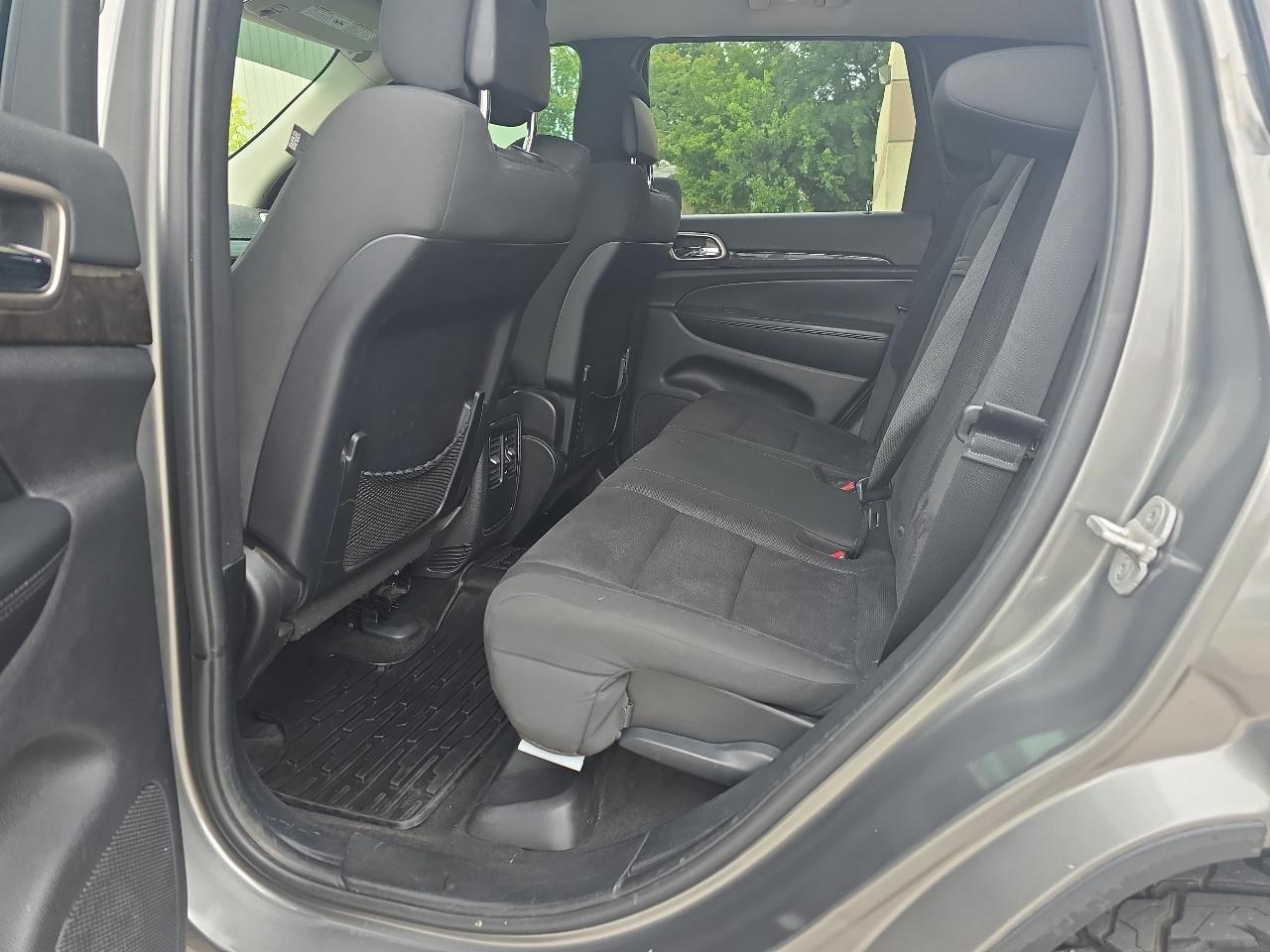 Jeep Grand Cherokee Laredo 4WD 2013