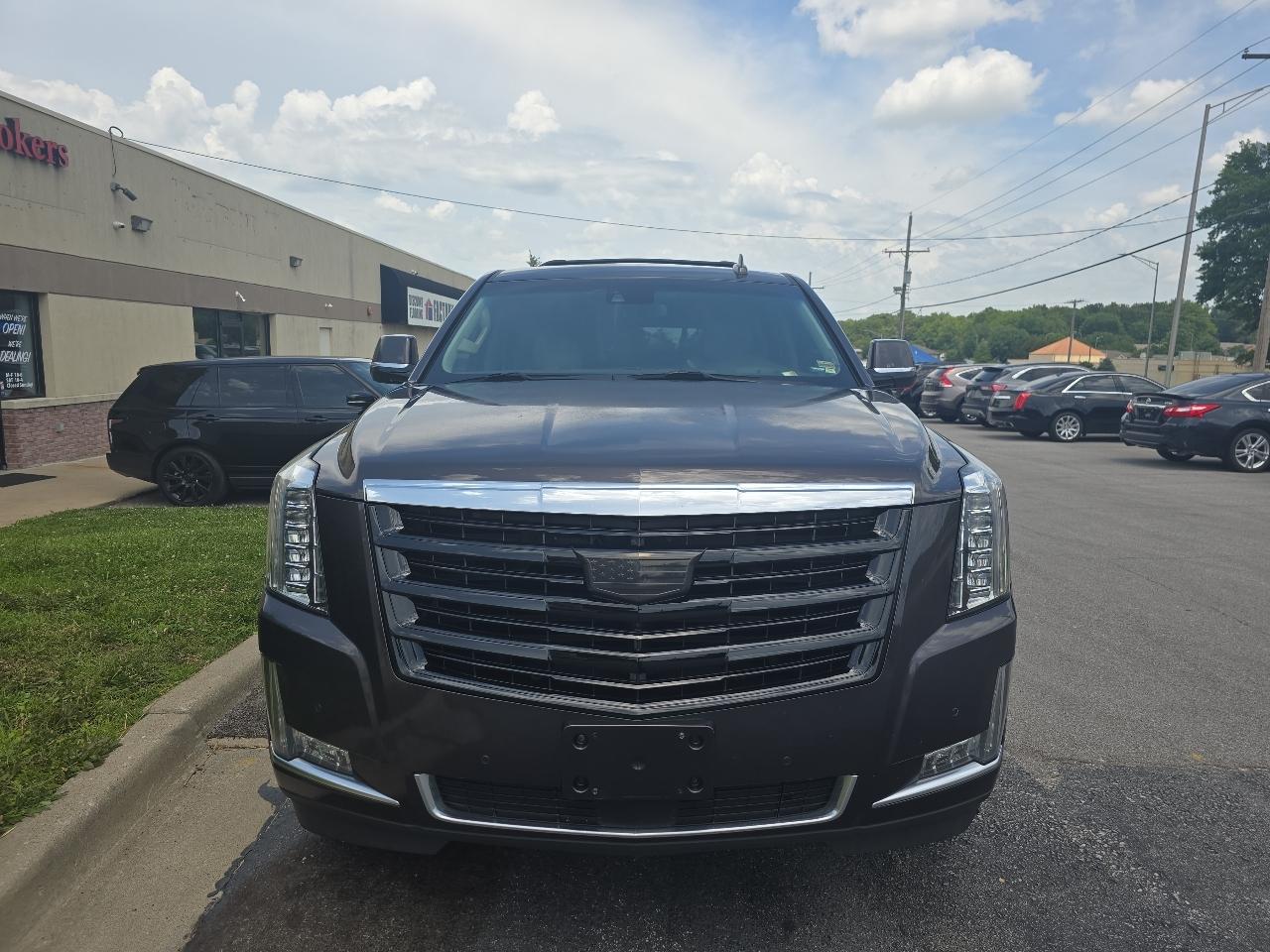 Cadillac Escalade ESV Premium 4WD 2017
